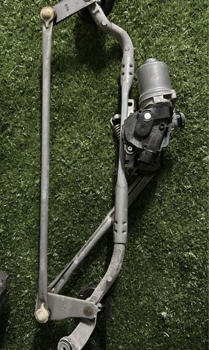 Трапеция стеклоочистителя Тойота Хайландер 13-19г