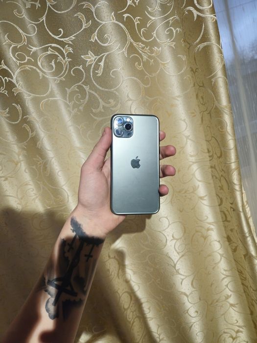 Vând iPhone 11 Pro Excelent Curier 50 AVANS