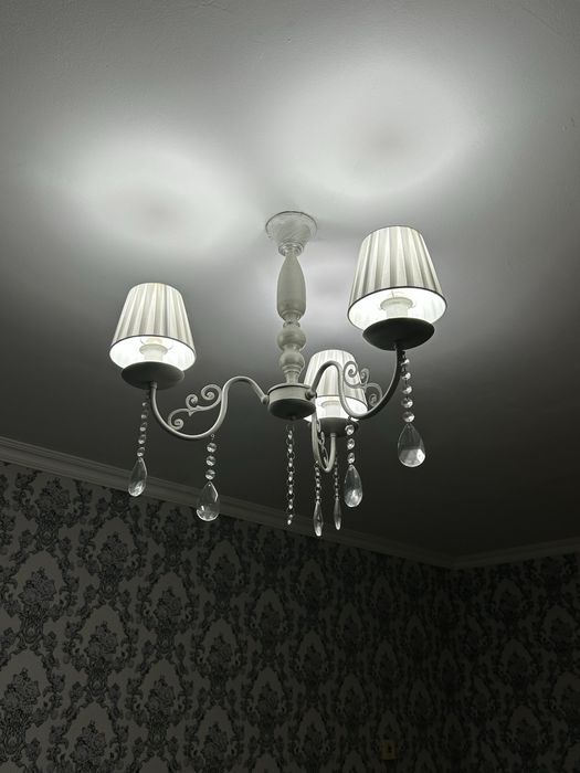 Продам люстры в хорошем состоянии