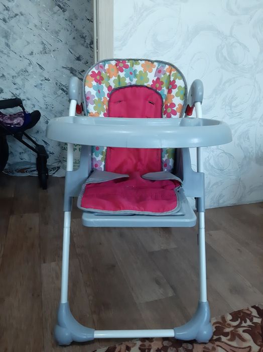 Детский стулчик для кармления