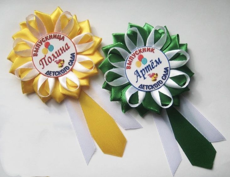 Медали из лент для выпускников