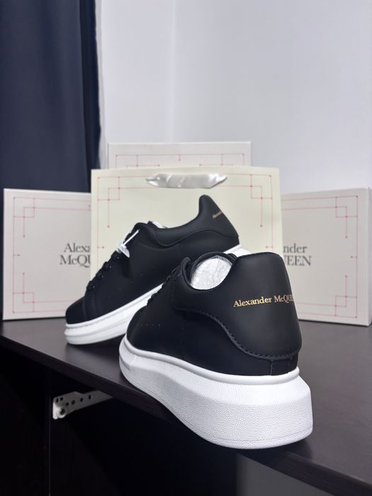 Alexander McQueen Black