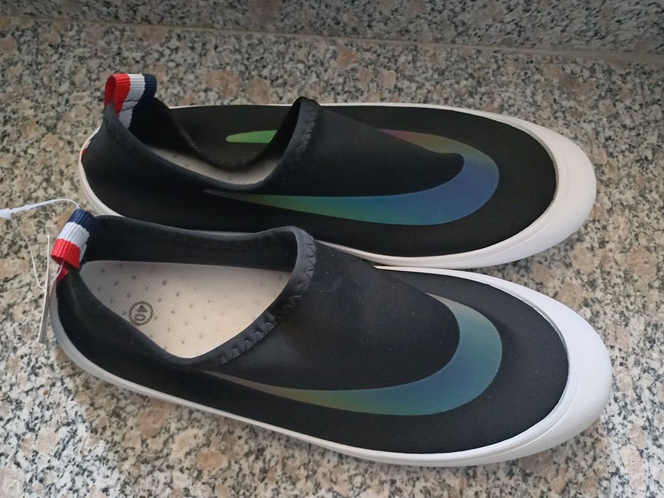 Продавам  обувки