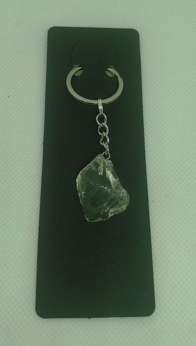 Брелок из кристала желтого кварца.