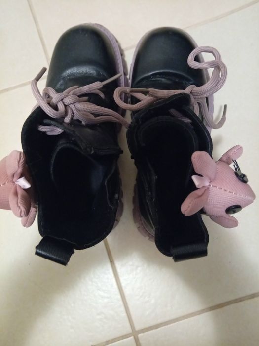 Детски обувки със зайчета