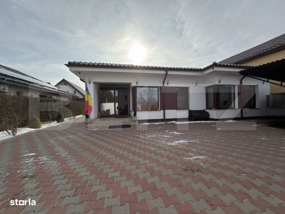 Casa 4 dormitoare, 204 mp, teren 1000 mp, zona Carcea