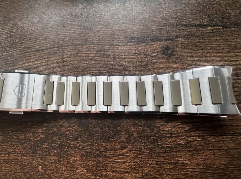 Tag Heuer  Connected E4 Bracelet