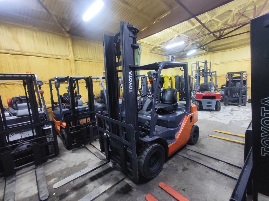 Продам вилочный погрузчик. Кара