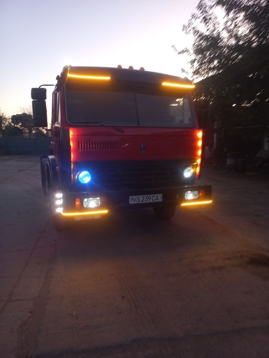 Kamaz tegach sotiladi