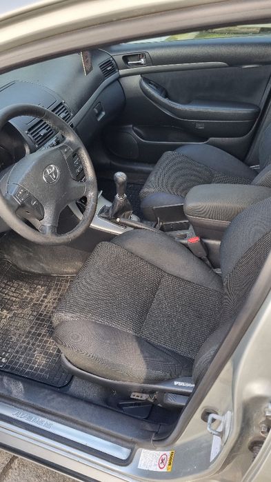 Toyota Avensis T25 1.8 VVT-i 129 cp 2007 benzina