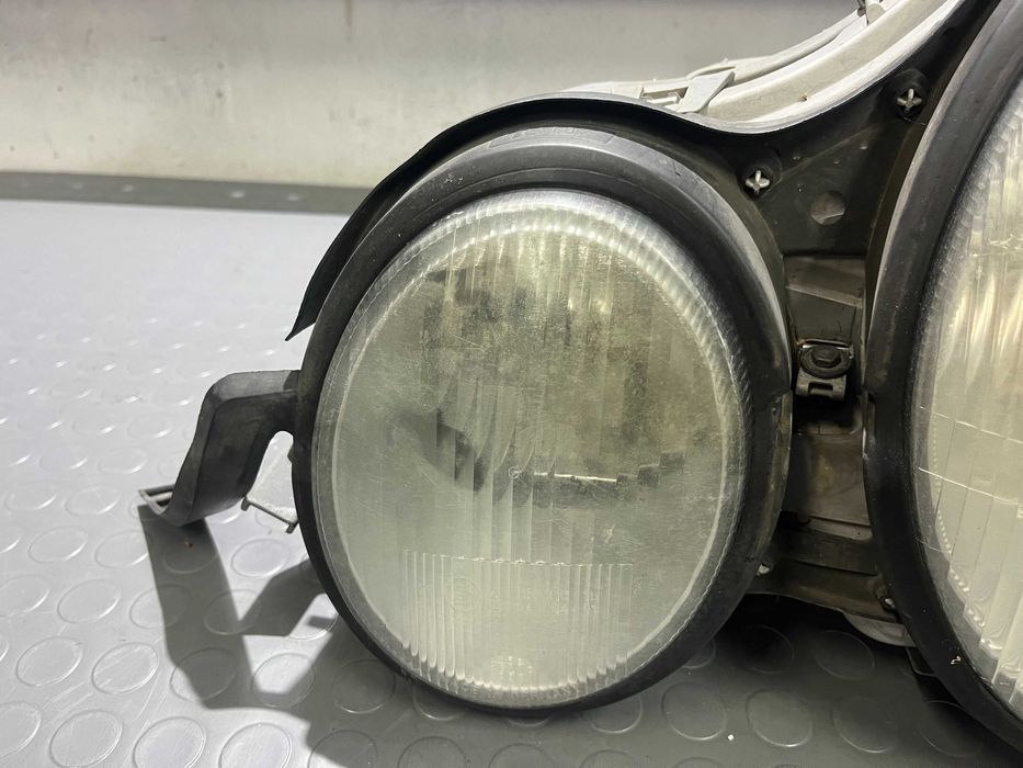 Ляв фар за Mercedes E-class W210 (преди фейс)