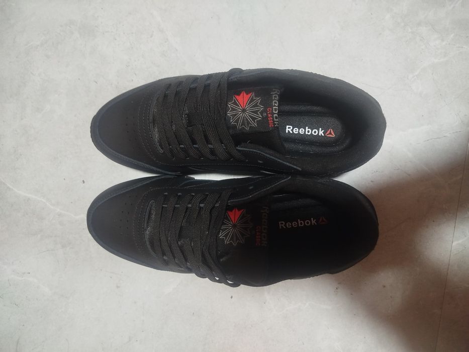 Продаю кросовки Reebok Classic