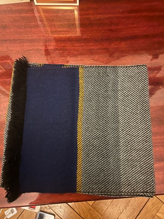 Fular de lana bleumarin