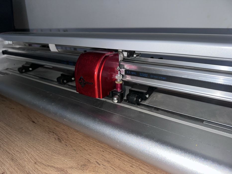 Плоттер skycut c24