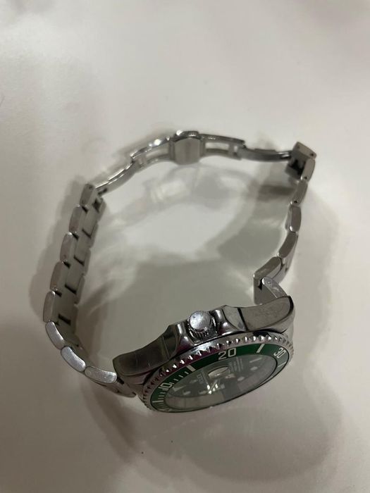 Наручные часы кварцевые