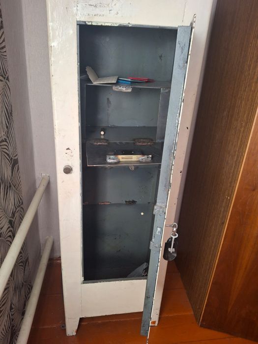 Продам советский сейф