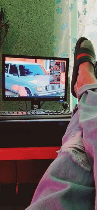 LG ekran odi korpus ofisni kampyutr