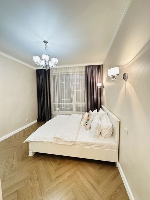 Продам бу кровать без матраса