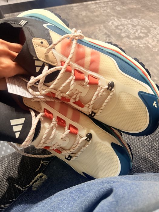Кроссовки adidas