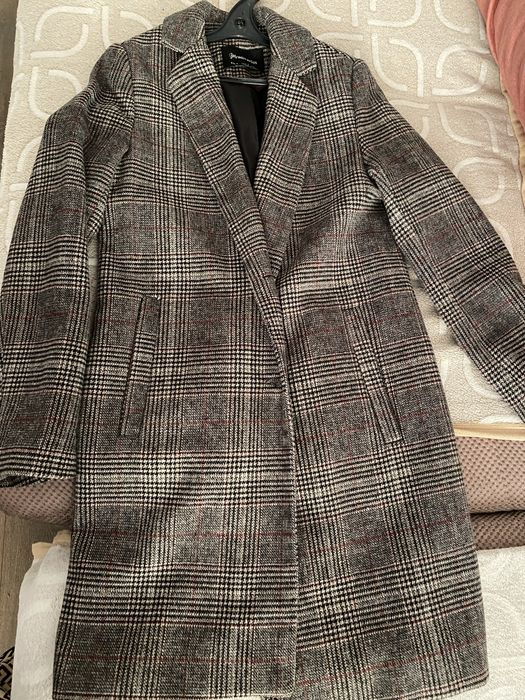 Пальто женское , демисезонное///////////////////////////////