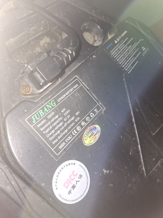 scuter cu 3 roti,baterie de 26ah