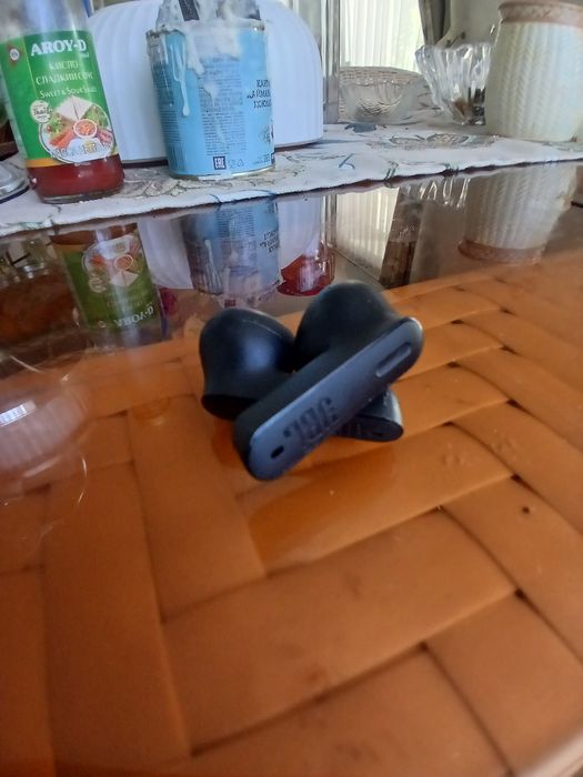 Беспроводные наушники JBL