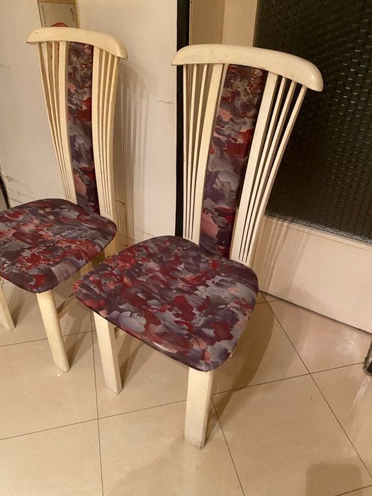 Трапезни столове