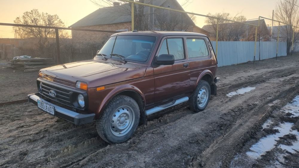 Продам автомобиль нива