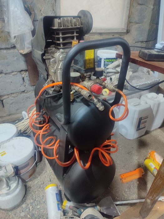 Воздушный компрессор