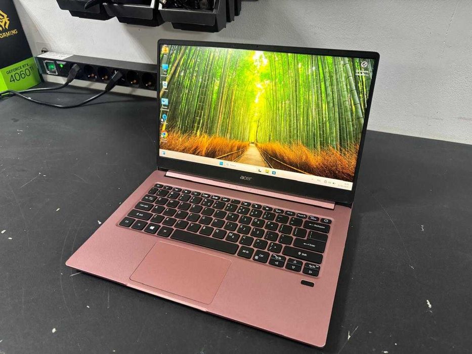 Ноутбук Acer работает шустро