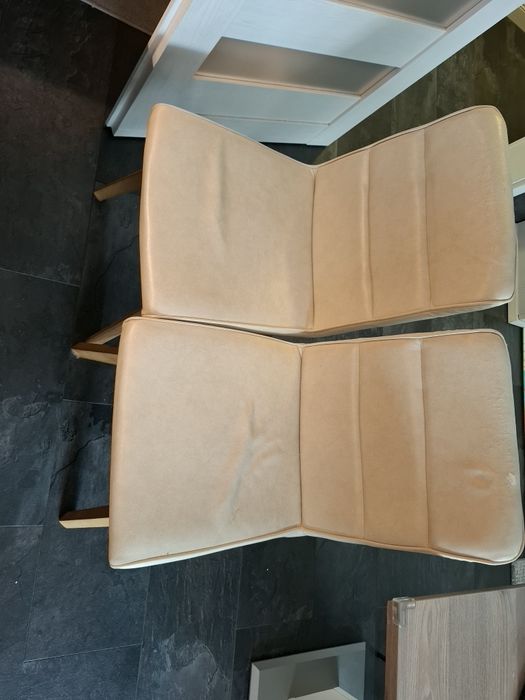 Трапезени  столове