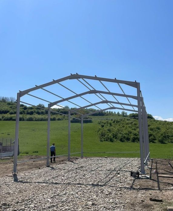 Vand structura metalica 20x10x4h Sau schimb cu auto
