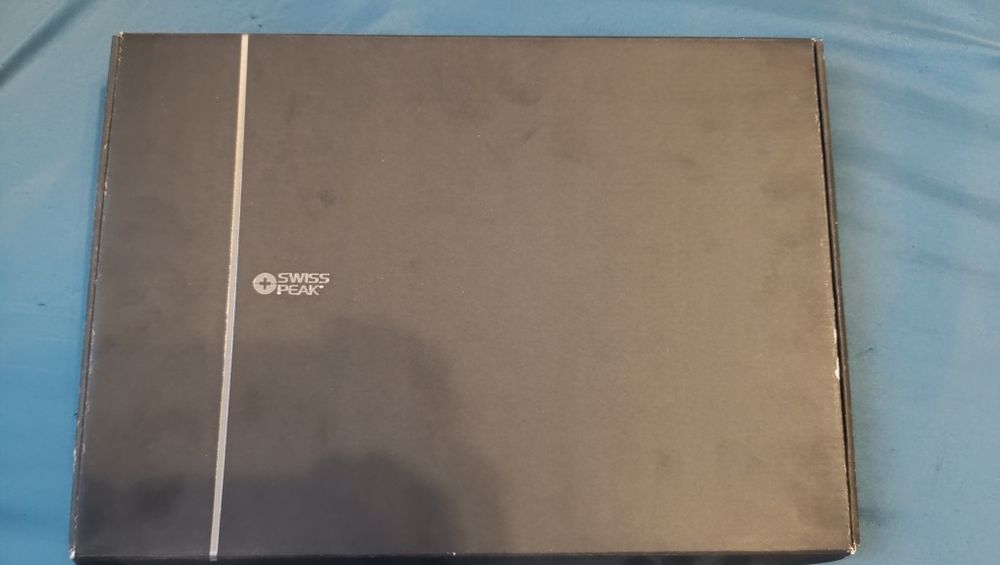 Swiss Peak 3в1 бежично зарядно и подложка за мишка