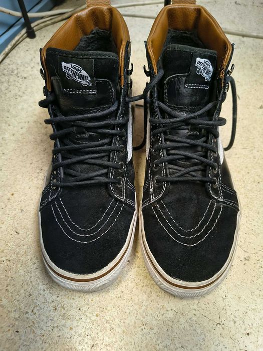 Зимни високи кецове Vans чисто нови