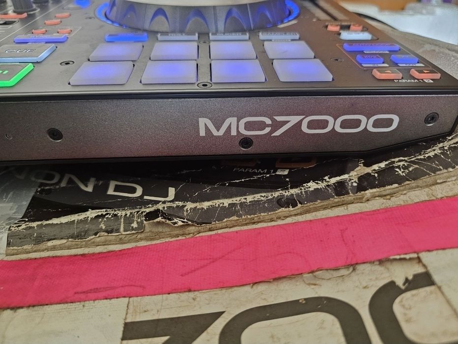 Consola Denon DJ MC7000 - controller DJ professional 4 canale, Serato