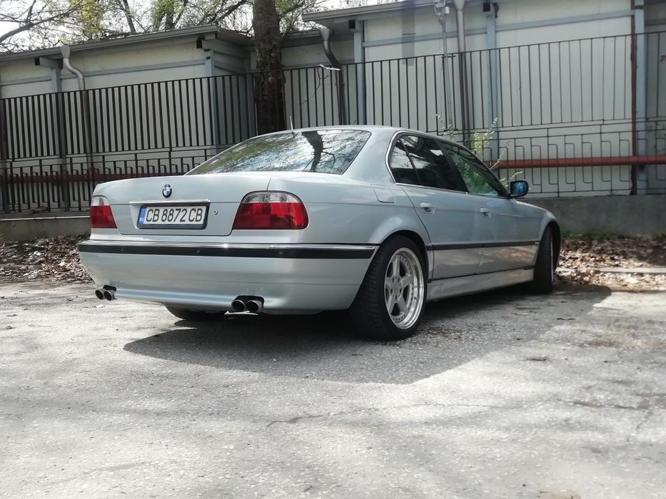 BMW Е38 740i V8 под наем за абитуриентски бал, сватба, фотосесия и др.