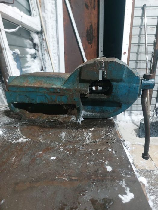 Тиски, советские, мощный