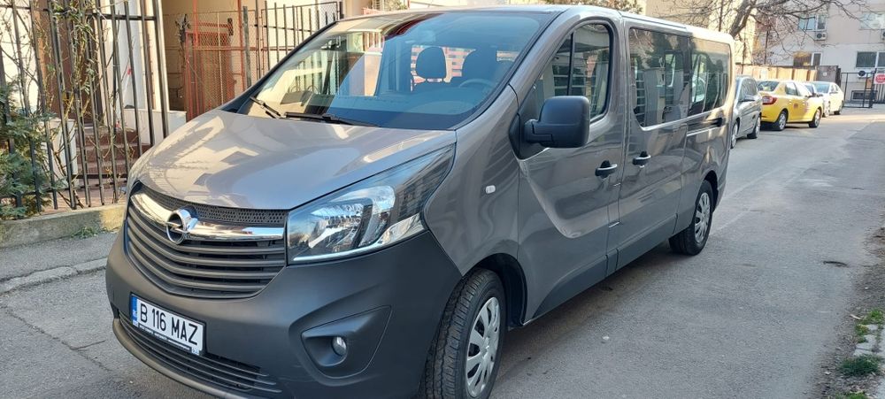 Inchiriere microbuz 8+1 locuri. Închirieri auto sct 4,