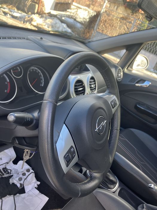 Продавам Opel Corsa D cosmo