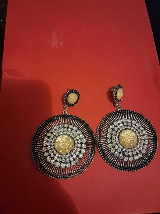 Дамско      колие