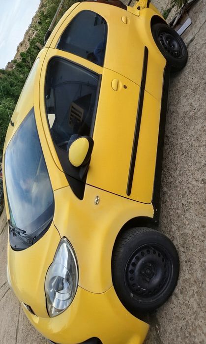 Vând Peugeot 107