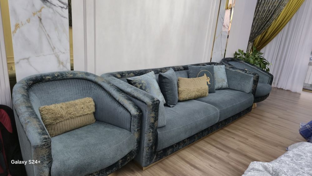 Диван с креслами