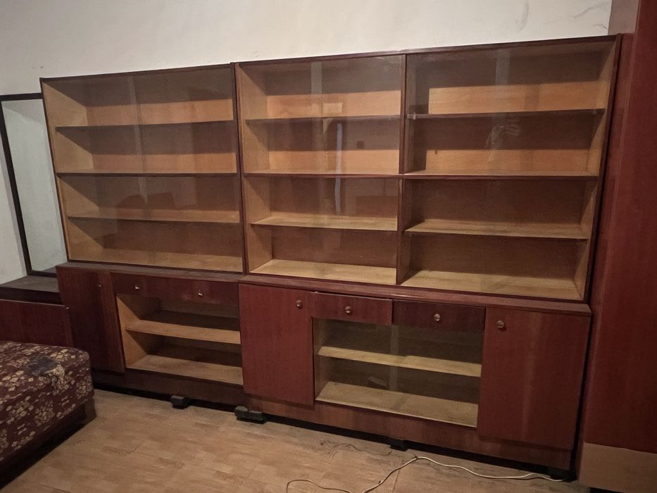 Mobila,dulapuri,sifoniere intre 100-300 de lei!