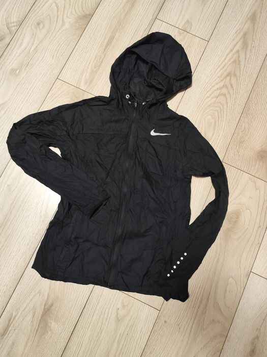 Ветровка Nike оригиналана
