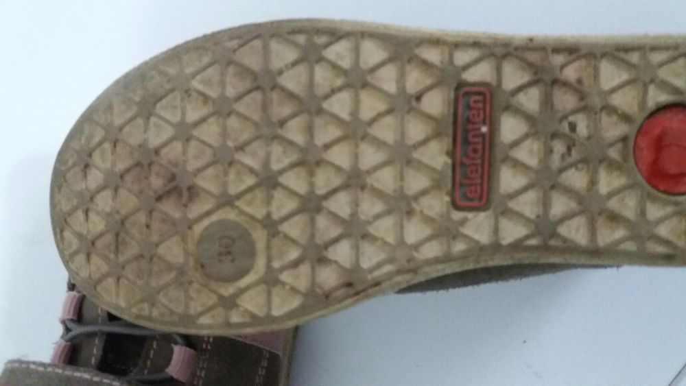 Pantofi din piele