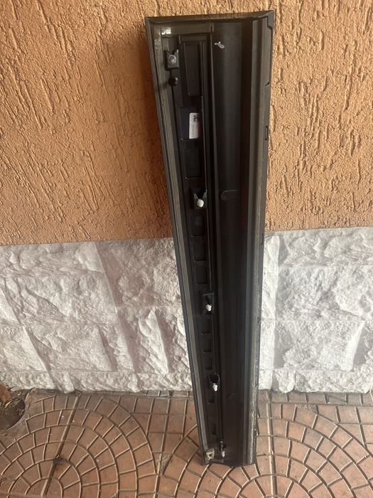 Предна дясна лайсна на вратата за Ауди Audi Q2