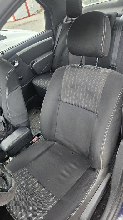 Logan 1.2 gaz 2012