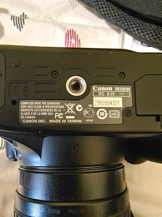 Фотоапарат Canon