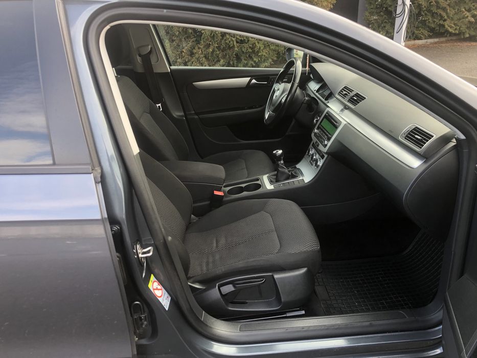 VW Passat berlina an fabricatie 2012 motor 1.4 benzina 122cp  climatronic parktronic computer jante euro5