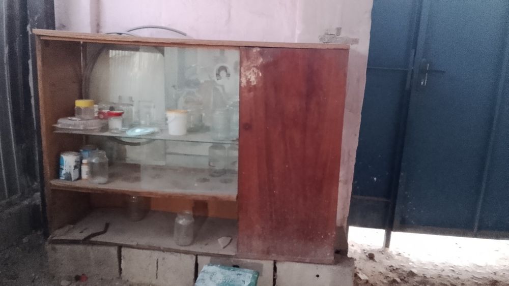 Мебель б/у ,на дрова или отдам даром